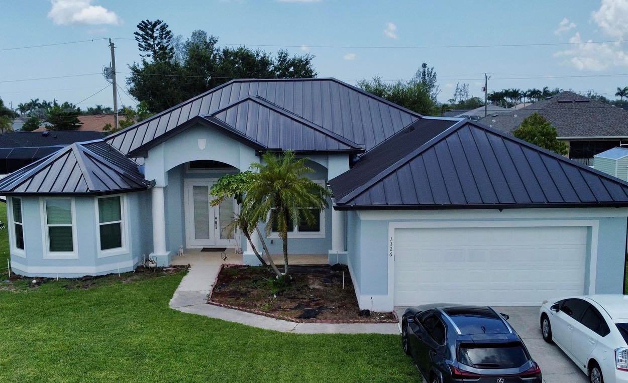 Read more about the article Benefits of Metal Roofing for Your Home or Business in Fort Myers and Cape Coral, FL